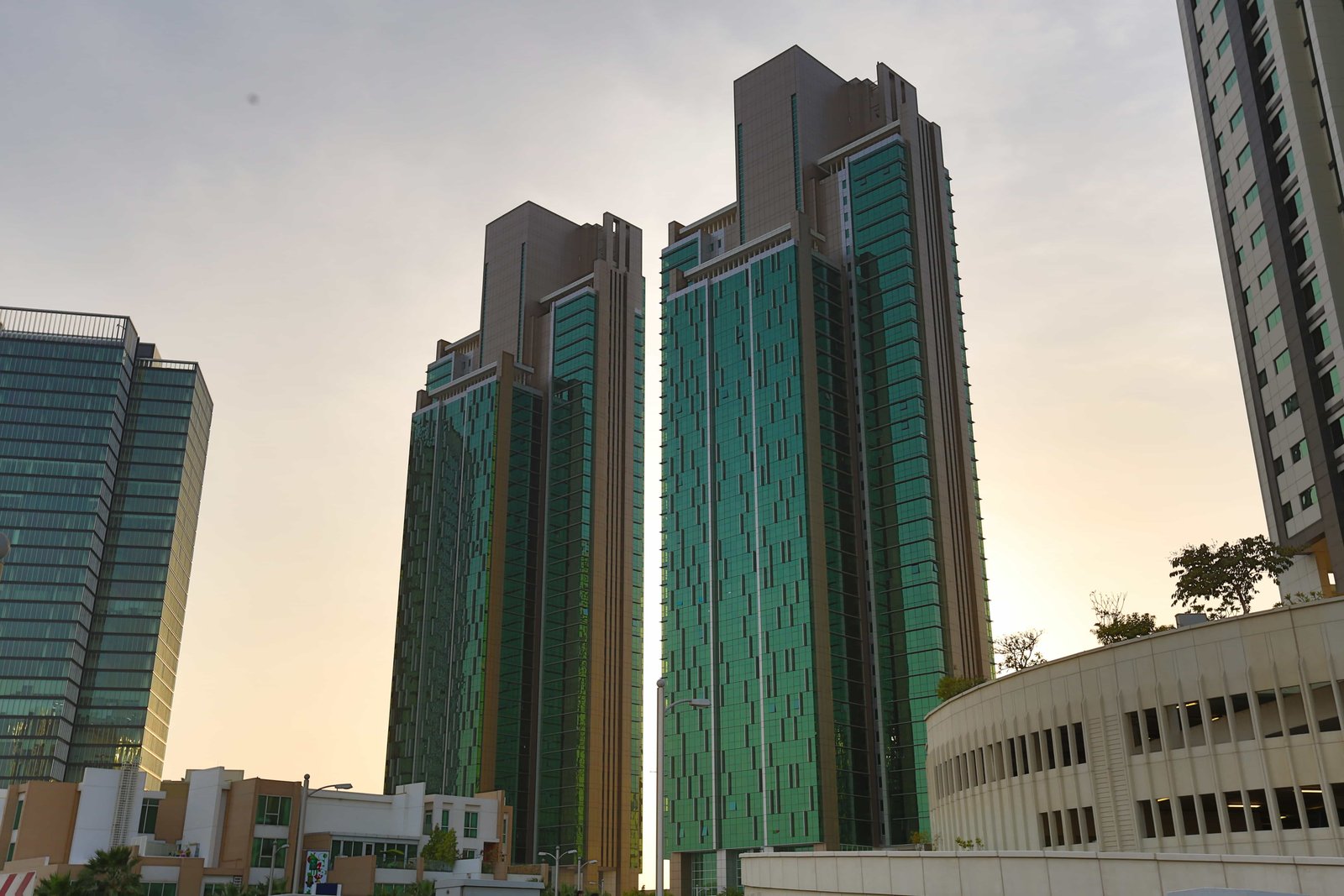 Al Durrah Tower Al Reem Island skyline view emphasizing iconic architecture, waterfront location, and vibrant urban surroundings.